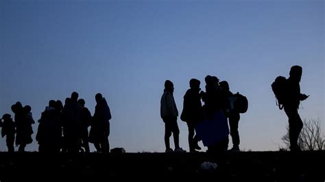 2­ ­b­i­n­ ­4­4­0­ ­d­ü­z­e­n­s­i­z­ ­g­ö­ç­m­e­n­e­ ­s­ı­n­ı­r­ ­d­ı­ş­ı­